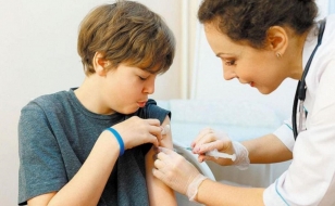 Календарь прививок от Минздрава предусматривает вакцинацию детей
