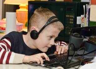 Дети, играющие в компьютерные игры, умнее детей, сидящих в сетях
